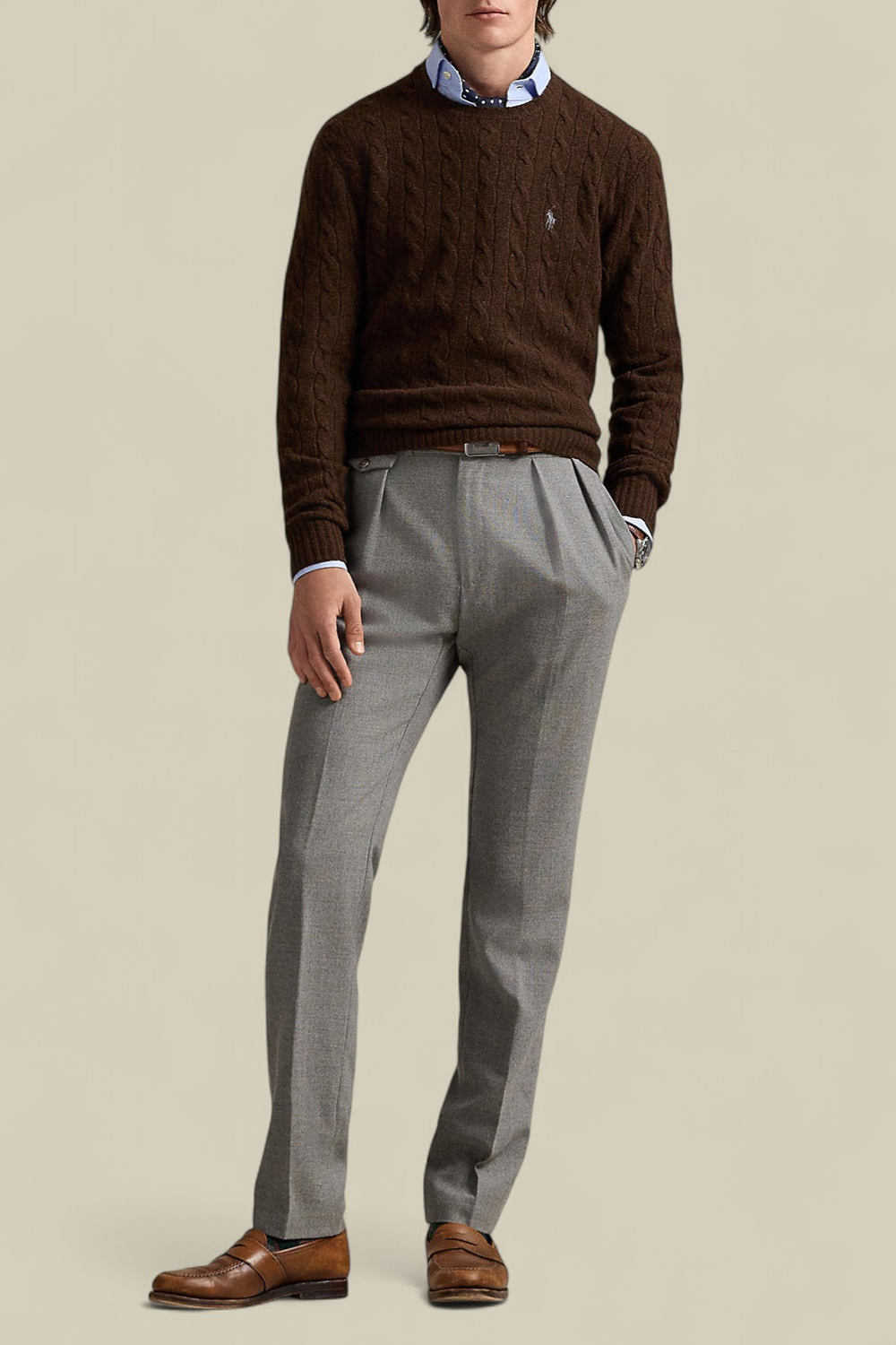 תמונת כל הלוק של חולצת סוודר